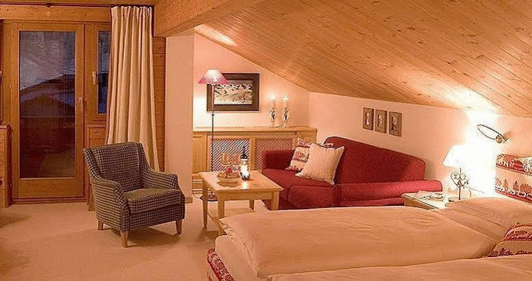 Alpenland - Das Feine Kleine Hotel Lech am Arlberg Kültér fotó